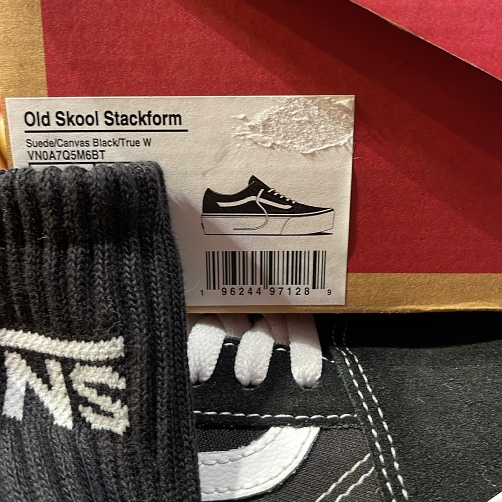 Vans Men’s Old Skool Stackform
Suede/Canvas Black/True Wht
VN0A7Q5M6BT Platforms - Picture 6 of 16